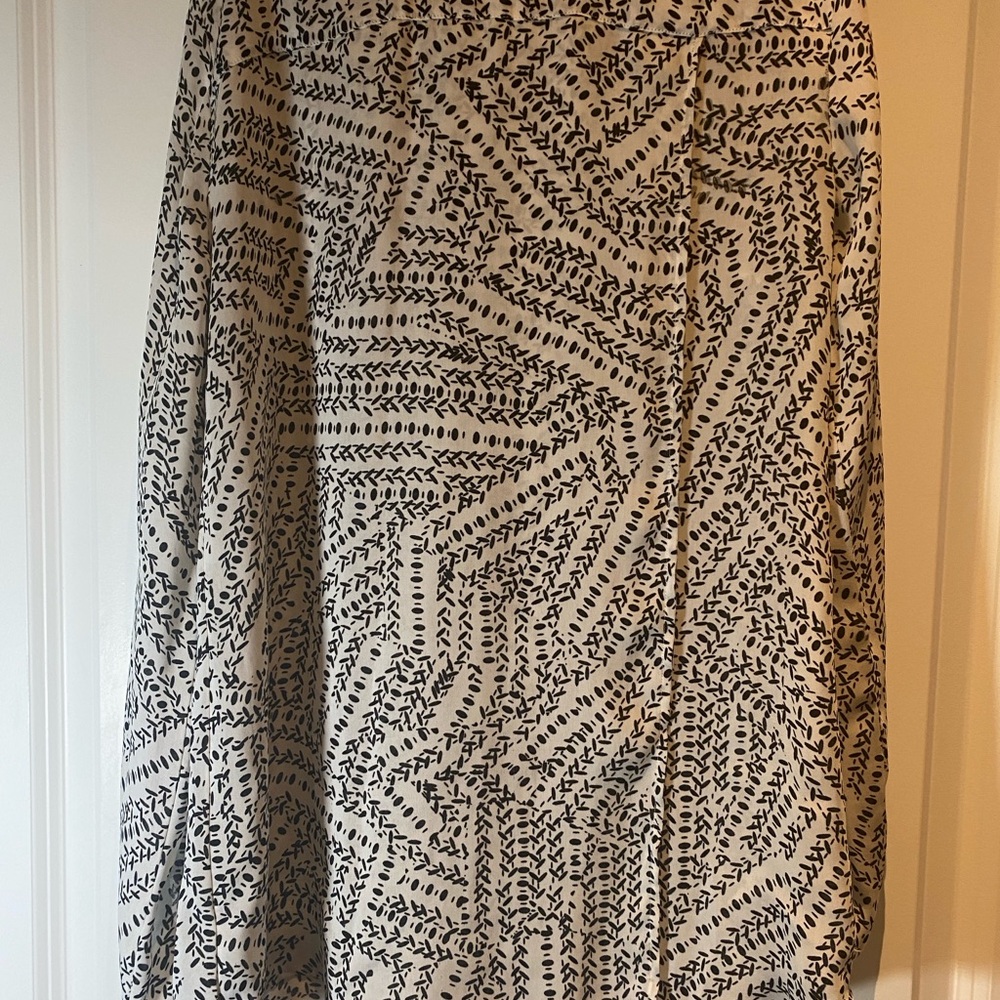 Cabi Split Back Button Down Printed Blouse - image 5